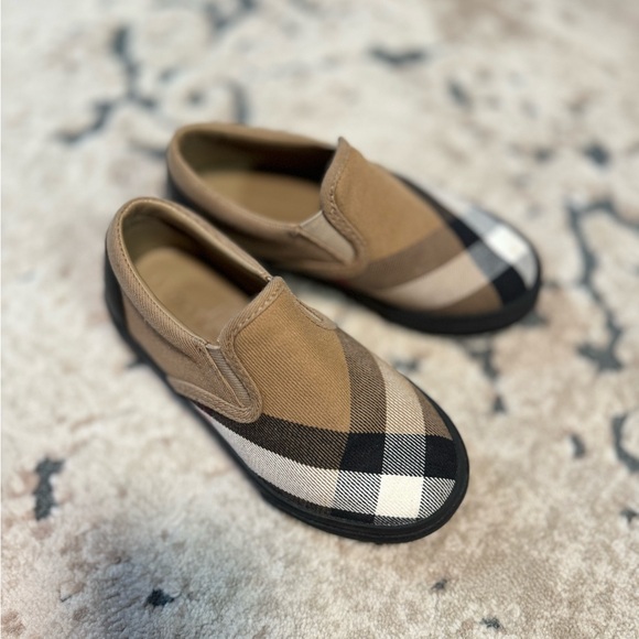 Burberry toddler sneakers, size 28 - Picture 7 of 7